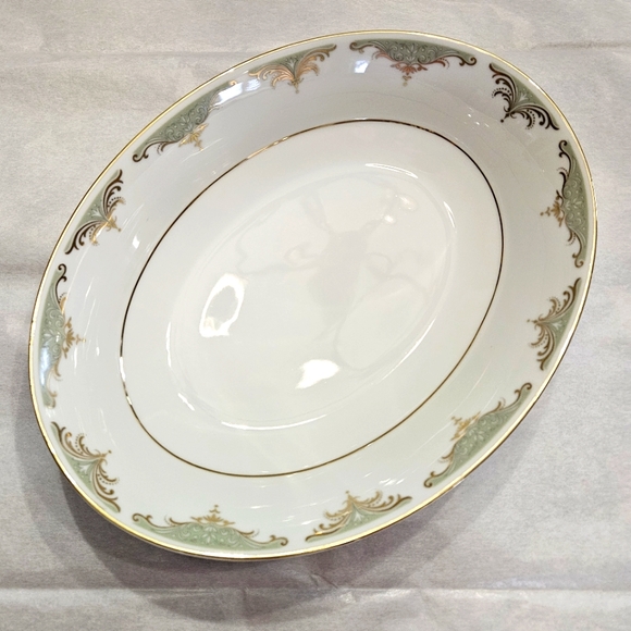"Valhala", Oval Vegetable Bowl by Mikasa. - Picture 1 of 7